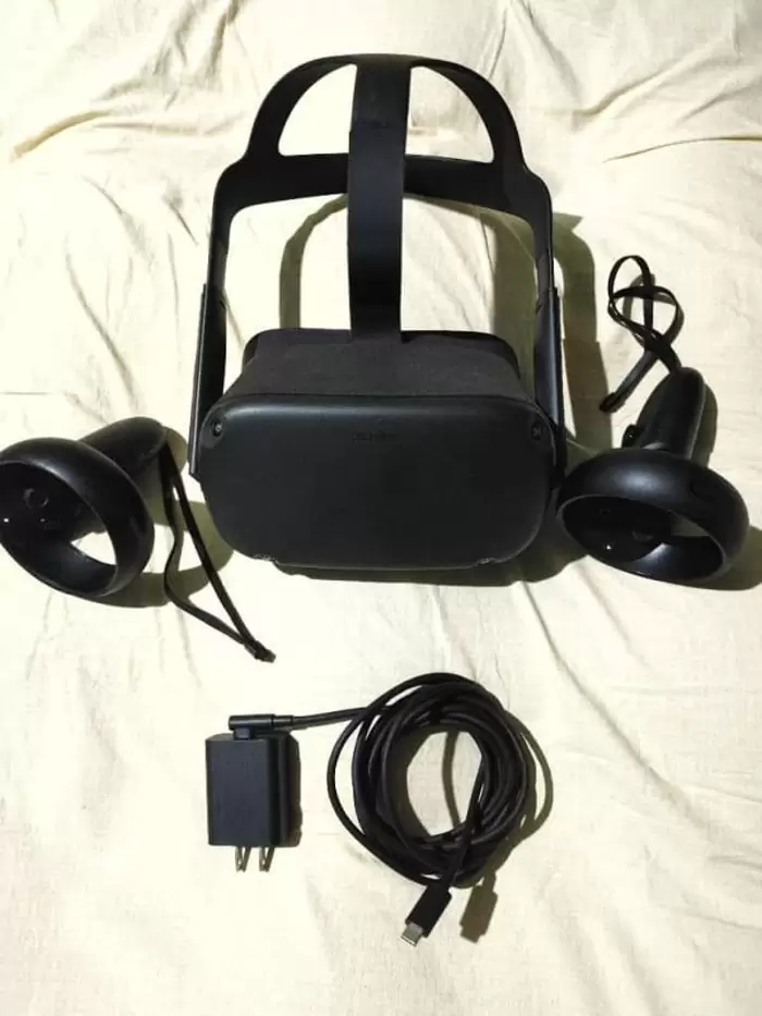 $425.00 Vendo o cambio mas ribete juego de realidad virtual oculus de 64gb es totalmente independiente