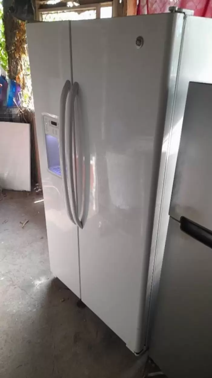 $535.00 Refrigeradora General Electric frío seco